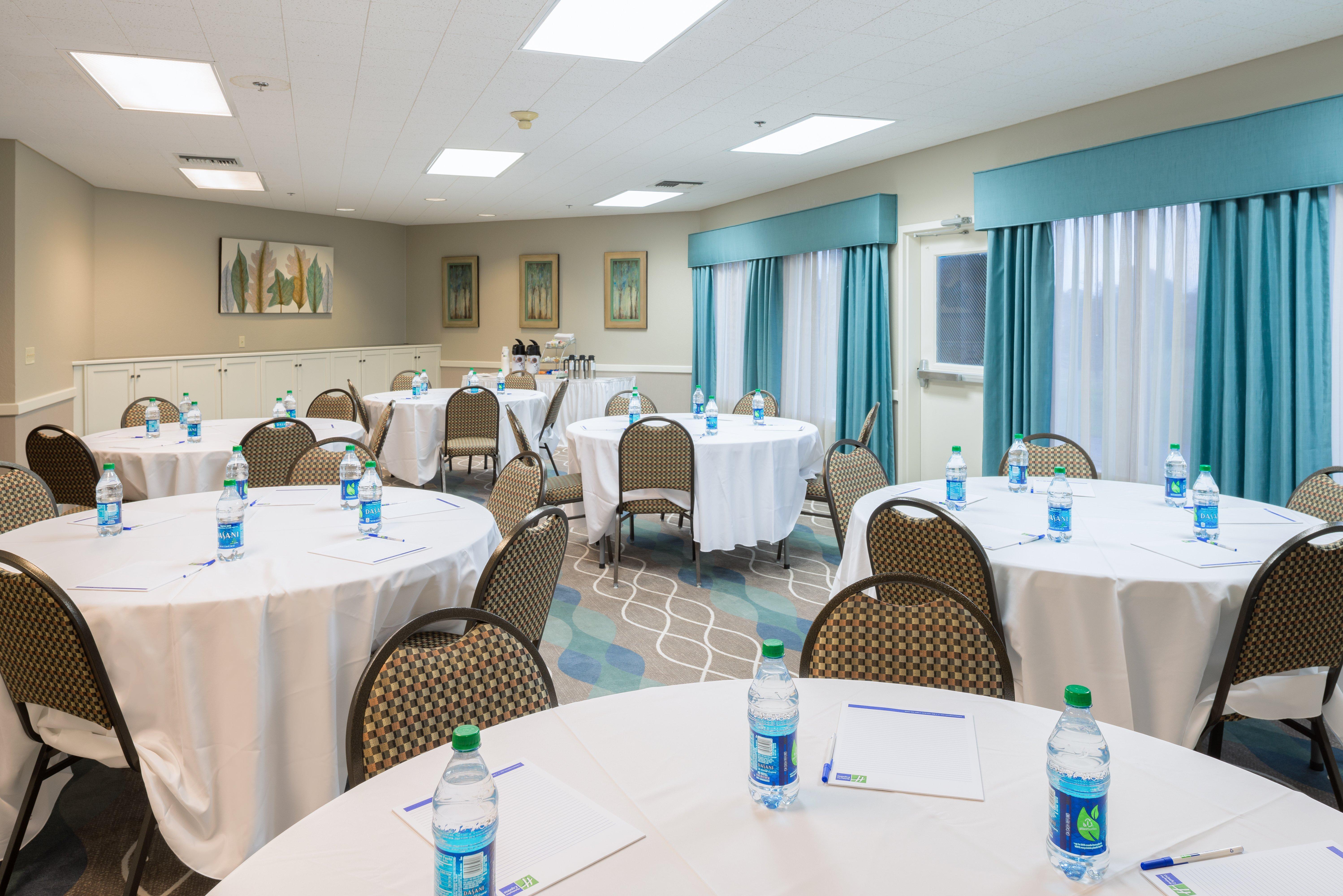 Holiday Inn Express Hotel & Suites Arcata/Eureka-Airport Area By Ihg McKinleyville Exterior foto